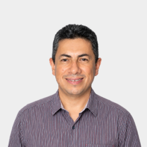 Photograph of team member Oscar Arnulfo Quiroga