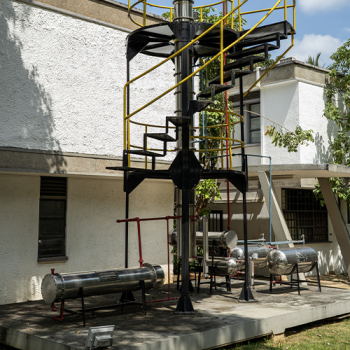 Estructura en fachada de la escuela de Ingeniería Química